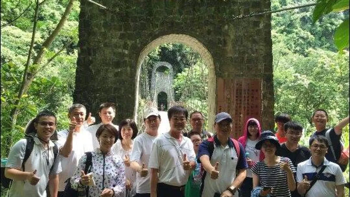 激勵員警士氣 嘉義一分局局長率領同仁征服獨立山
