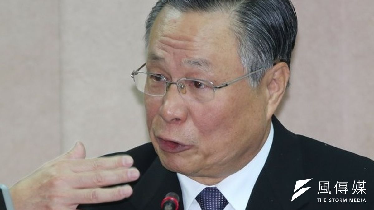 國防部長嚴明在6日立法院證實將開徵募兵捐。(余志偉攝) 國防部長嚴明在6日立法院證實將開徵募兵捐。(余志偉攝)