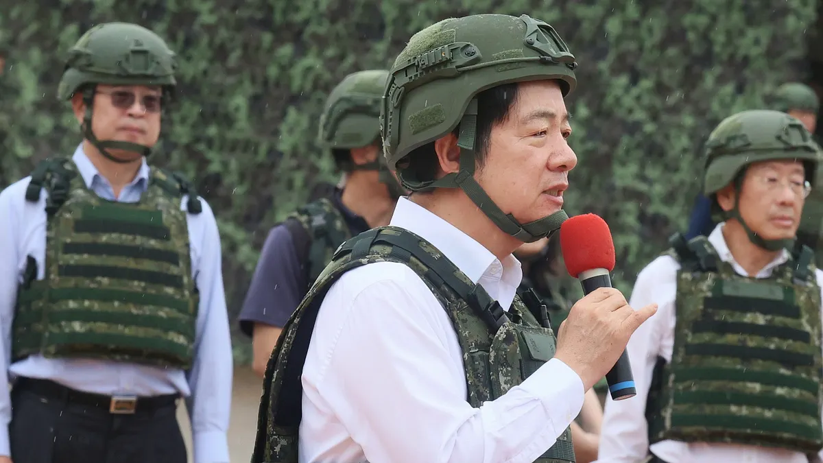 今(3)日是軍人節,總統賴清德在臉書發文中,仍稱今年是二戰「終戰」80周年,文中未出現「抗日」或「中華民國」字眼。(資料照,柯承惠攝) 今(3)日是軍人節,總統賴清德在臉書發文中,仍稱今年是二戰「終戰」80周年,文中未出現「抗日」或「中華民國」字眼。(資料照,柯承惠攝)