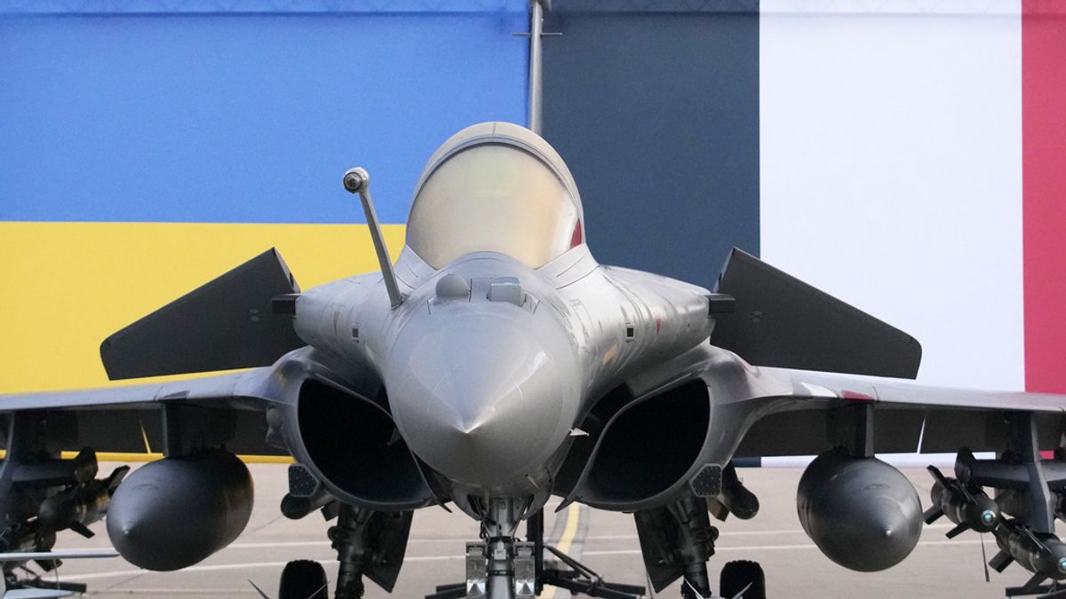 一個錢快花完、一個沒錢資助!烏克蘭向法國採購100架飆風戰機,恐怕只會是張「芭樂票」