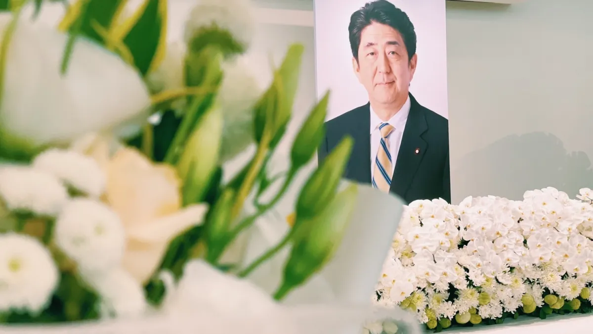 前日本首相安倍晉三遭槍擊身亡。(資料照,取自日台交流協會臉書)
