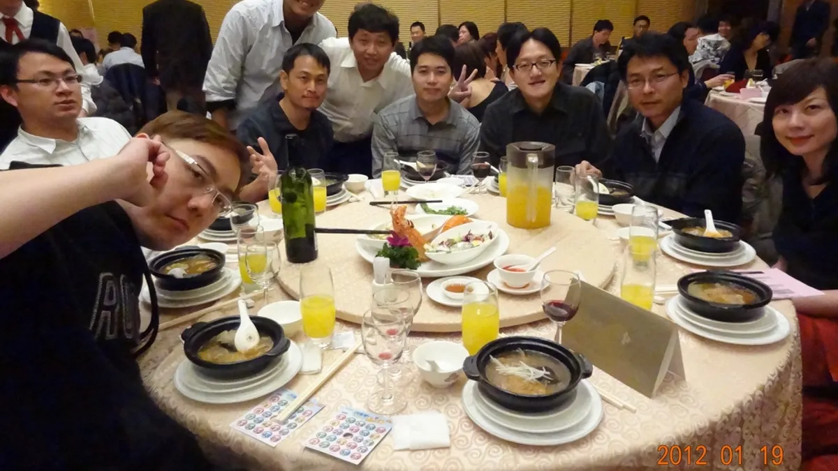 尾牙可能是員工們年前最期待的重頭戲,但對負責籌備的人來說可能是一場夢靨...(示意圖。圖/欣盈@flickr) 尾牙可能是員工們年前最期待的重頭戲,但對負責籌備的人來說可能是一場夢靨...(示意圖。圖/欣盈@flickr)