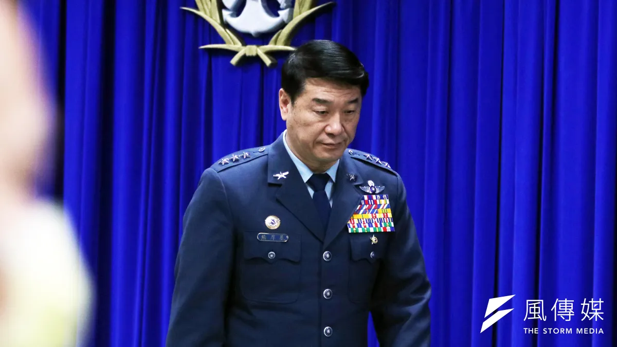 空軍黑鷹直升機日前失事,造成參謀總長等8名將士殉職。空軍司令熊厚基上將(見圖)15日提出懲處名單,包含自己在內,共有5人遭到懲處。(蘇仲泓攝)