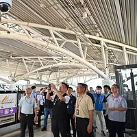 MRT桃園空港線は新たな塗装面で鋼構塗装の耐候性を向上。(写真/蘇俊賓氏Facebookより) MRT桃園空港線は新たな塗装面で鋼構塗装の耐候性を向上。(写真/蘇俊賓氏Facebookより)