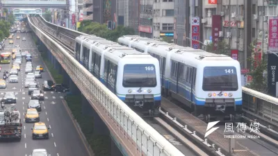 柯文哲要台北捷運「撐住」儘量不漲價,圖為北捷文湖線。(資料照片,顏麟宇攝)