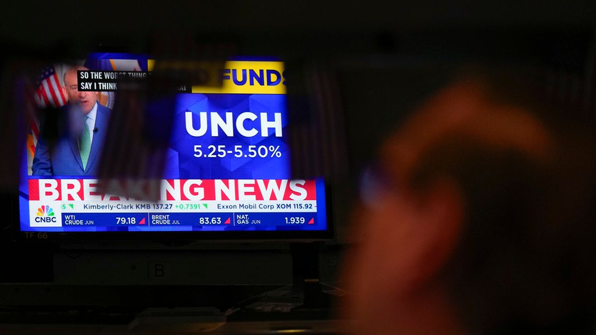 由於近幾個月來的通膨率依舊居高不下,聯準會表示,除非對達成2%的通膨率目標更有信心,否則還不打算降息。(美聯社) 由於近幾個月來的通膨率依舊居高不下,聯準會表示,除非對達成2%的通膨率目標更有信心,否則還不打算降息。(美聯社)