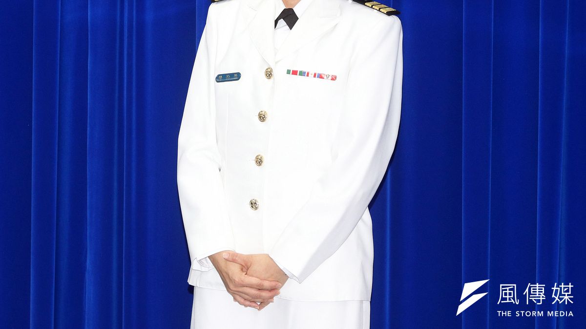 國防部10日召開「國軍疫情指揮中心」編成規劃記者會,首任疫情中心主任陳怡蓉中校與會。(蘇仲泓攝) 國防部10日召開「國軍疫情指揮中心」編成規劃記者會,首任疫情中心主任陳怡蓉中校與會。(蘇仲泓攝)