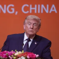 夕食会でスピーチを行うトランプ米大統領。(AP通信) 夕食会でスピーチを行うトランプ米大統領。(AP通信)