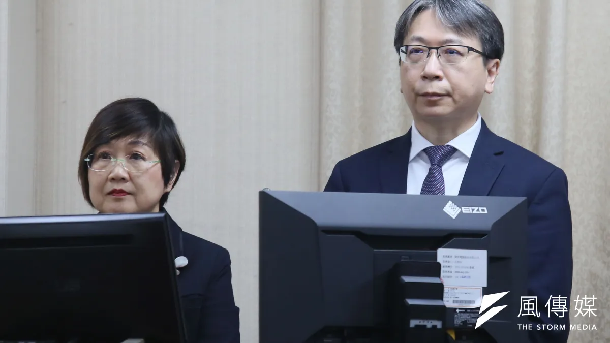 國安局長蔡明彥(右)26日至立法院報告「中共複合式威脅對我國家安全之影響」。(柯承惠攝)