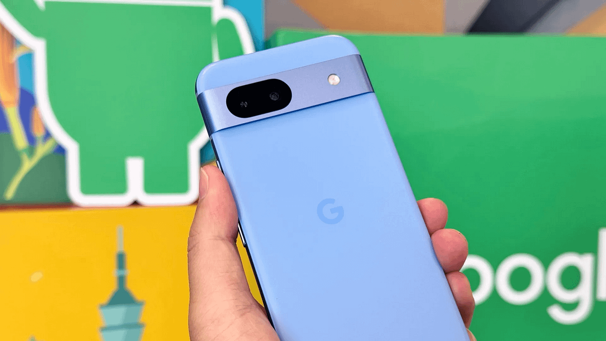 Google 公司稍早正式發表 AI 中階手機 Google Pixel 8a,外型變得更圓潤,耐用度更高。(圖/壹哥的科技生活提供) Google 公司稍早正式發表 AI 中階手機 Google Pixel 8a,外型變得更圓潤,耐用度更高。(圖/壹哥的科技生活提供)