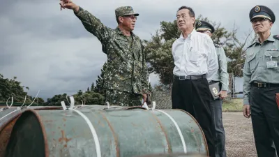 國軍漢光40號演習將於22日登場,國防部長顧立雄8日則前往關指部視導。(國防部提供)