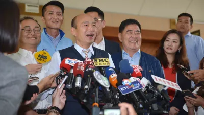 高雄市長韓國瑜說,「民進黨與政治人物自己吃香喝辣、能撈就撈、能貪就貪,這樣子才像禽獸。」(高雄市政府提供)