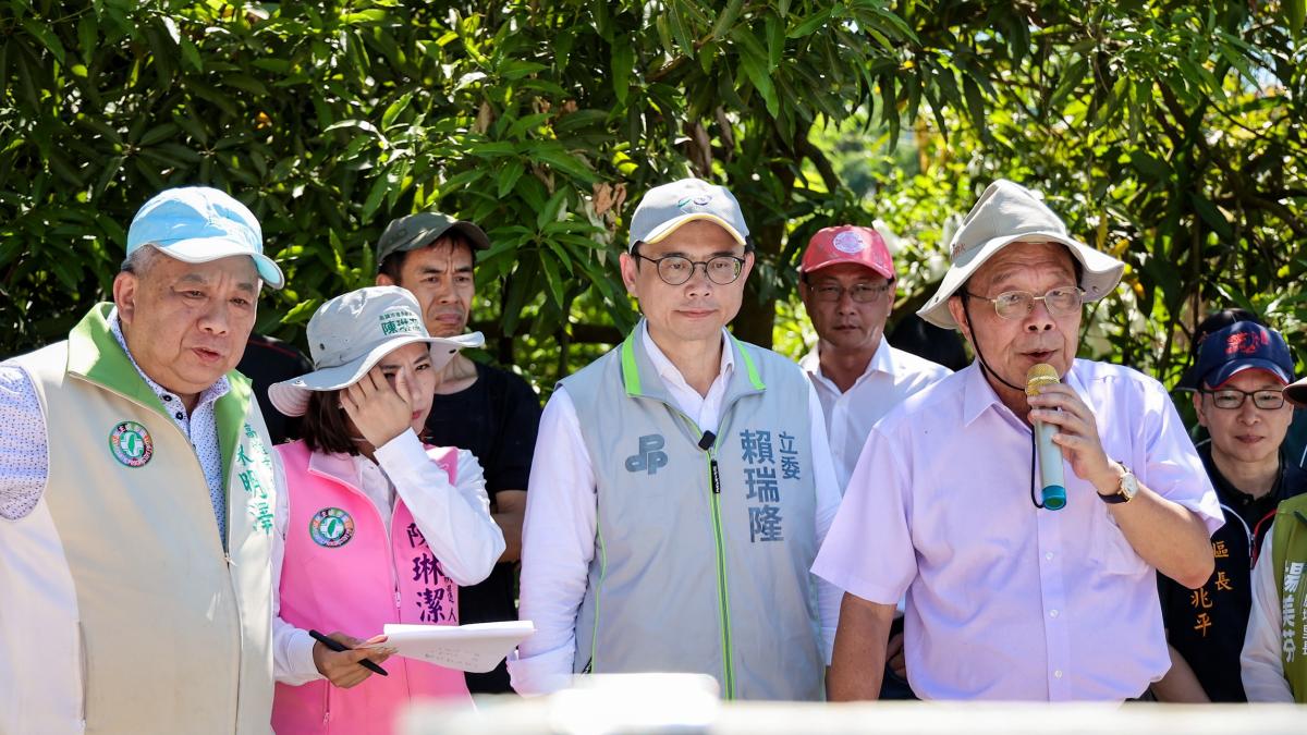 強颱巴威逼近!賴瑞隆會勘二仁溪防汛 爭取3億元改建抽水站、要求颱風前加速疏濬