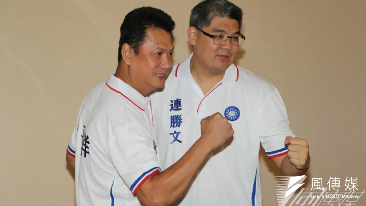 國民黨台北市長參選人連勝文20日中午與台北市國民黨市議員舉行便當會。(葉信菉攝)