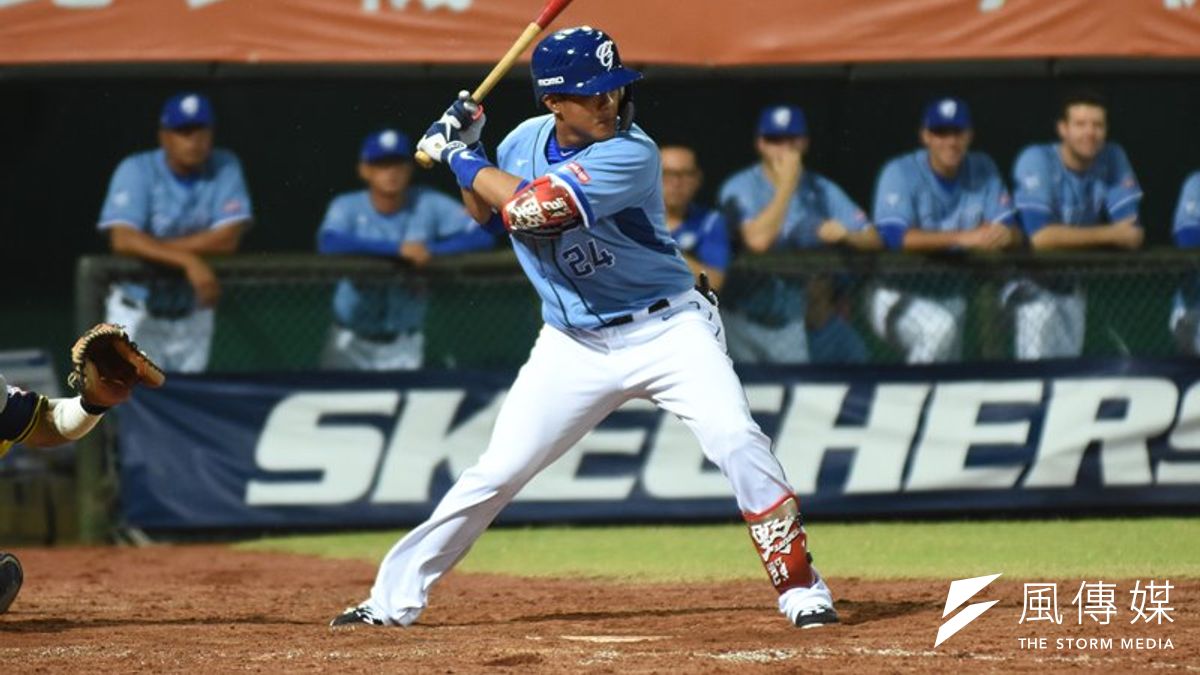 富邦悍將此役靠著陳凱倫與范國宸等人的串連火力,以11比2擊潰統一獅。(資料照,王永志攝) 富邦悍將此役靠著陳凱倫與范國宸等人的串連火力,以11比2擊潰統一獅。(資料照,王永志攝)
