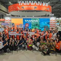 愛知県で開幕した「ツーリズムEXPOジャパン2025」に、陳玉秀署長が約100人の代表団を率いて出展。『Waves of Wonder』や台湾茶の香りの演出で、五感で楽しむ新しい台湾観光を発信した。(写真/観光署提供) 愛知県で開幕した「ツーリズムEXPOジャパン2025」に、陳玉秀署長が約100人の代表団を率いて出展。『Waves of Wonder』や台湾茶の香りの演出で、五感で楽しむ新しい台湾観光を発信した。(写真/観光署提供)
