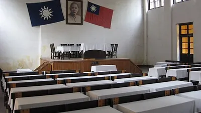 位於廣州的中國國民黨第一次全國代表大會原址,雖然掛的是青天白日滿地紅國旗跟青天白日黨旗,但國民黨並不太愛提這段歷史。(圖:作者提供)