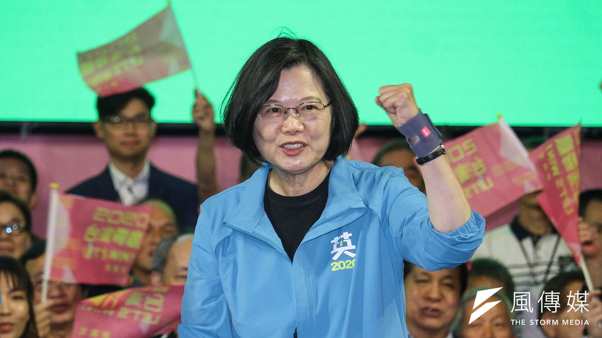 根據實義分析,台北市的搖擺指數在全台的22個縣市中高居第1,總統蔡英文(見圖)力拚連任,北市選情相當關鍵。北市競選總部總幹事陳正德指出,現階段目標就是要超過上屆得票率,往52+1%邁進。(資料照,蔡親傑攝) 根據實義分析,台北市的搖擺指數在全台的22個縣市中高居第1,總統蔡英文(見圖)力拚連任,北市選情相當關鍵。北市競選總部總幹事陳正德指出,現階段目標就是要超過上屆得票率,往52+1%邁進。(資料照,蔡親傑攝)