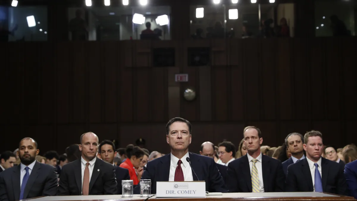 2017年6月8日,聯邦調查局(FBI)前局長柯密(James Comey)出席聯邦參議院聽證會。(AP)