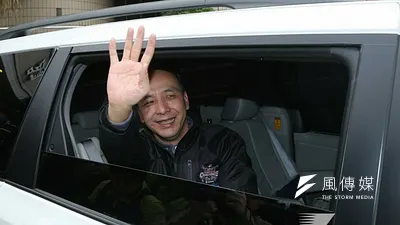 國民黨黨主席選舉, 唯一競選的新北市長朱立倫,一早就前往投票。(余志偉攝)