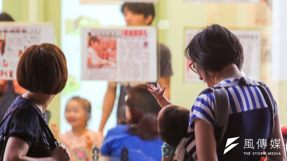 台灣低生育率問題似乎難解又無解,未來很快就要承受超高齡社會的衝擊。(陳明仁攝) 台灣低生育率問題似乎難解又無解,未來很快就要承受超高齡社會的衝擊。(陳明仁攝)