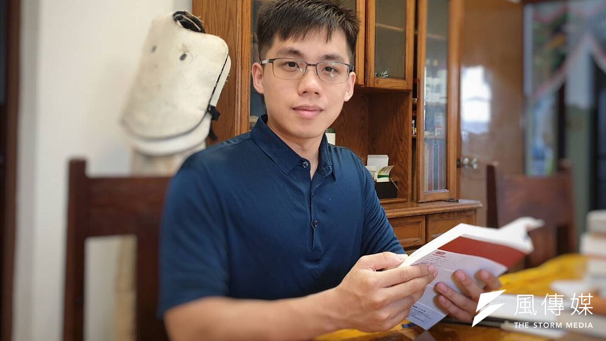 罷韓成功見證了韓流的崛起與隕落,高雄市民不僅寫下歷史新頁,也給台灣民主政治上了一堂寶貴的公民課,體現民主制度與選舉的本質,學者林千圃盼這堂課能帶來良性循環,促進以民為主的民主制度更趨成熟,勿讓罷免淪為政治惡鬥工具。(圖/徐炳文攝) 罷韓成功見證了韓流的崛起與隕落,高雄市民不僅寫下歷史新頁,也給台灣民主政治上了一堂寶貴的公民課,體現民主制度與選舉的本質,學者林千圃盼這堂課能帶來良性循環,促進以民為主的民主制度更趨成熟,勿讓罷免淪為政治惡鬥工具。(圖/徐炳文攝)