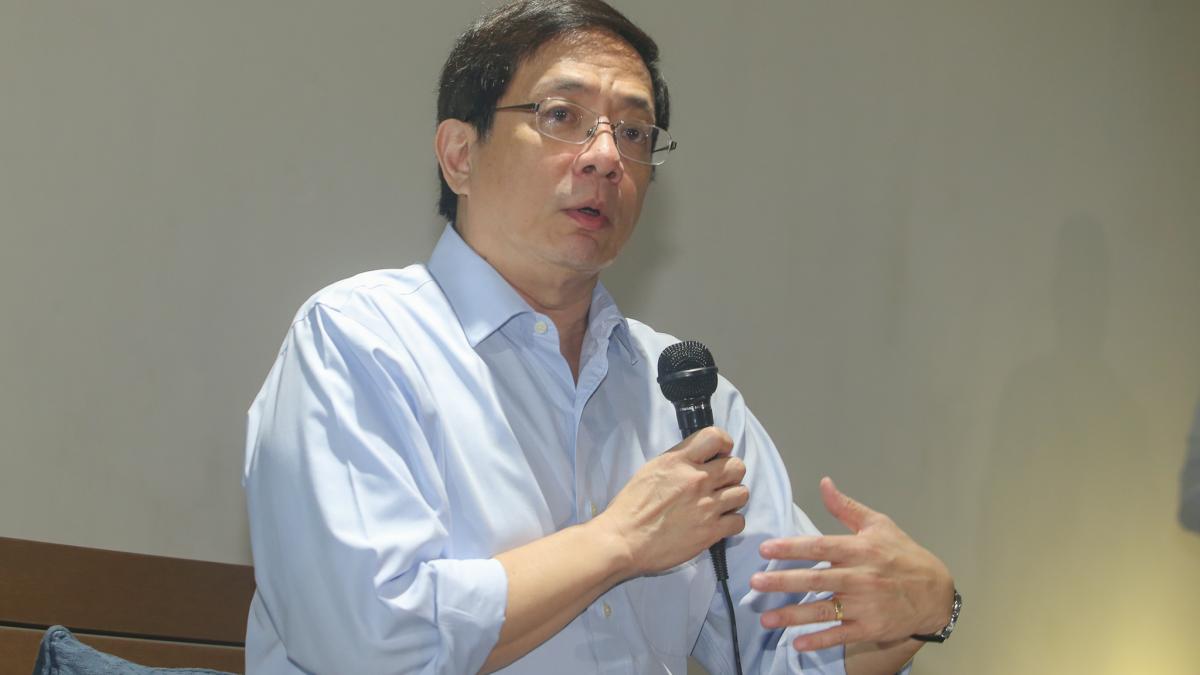 台大準校長管中閔與媒體茶敘,侃侃而談他的治校理念及方式。(陳明仁攝) 台大準校長管中閔與媒體茶敘,侃侃而談他的治校理念及方式。(陳明仁攝)