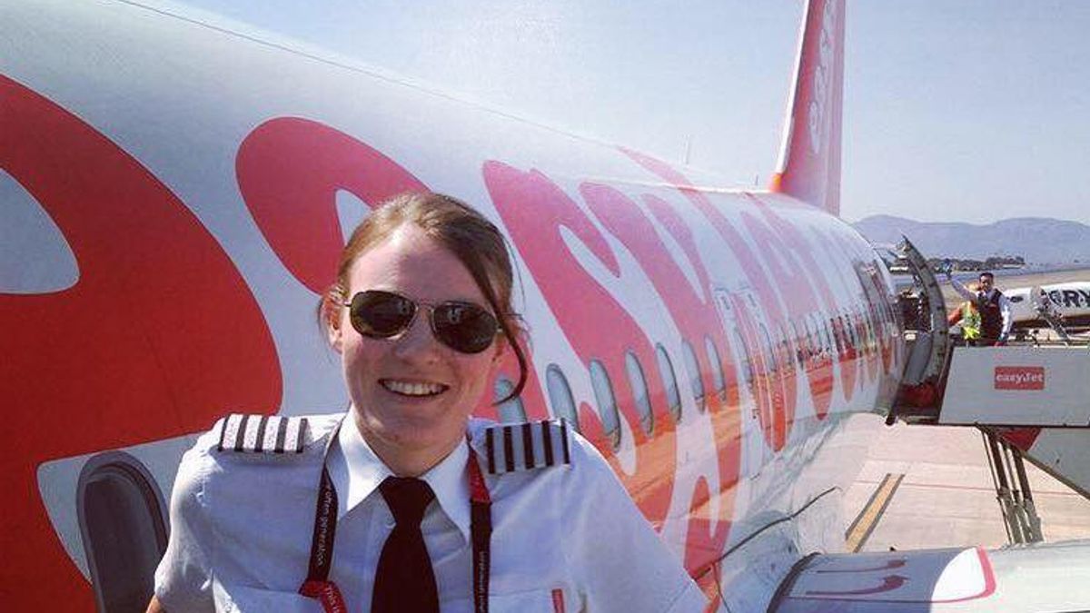 英國廉價航空公司易捷航空(easyJet)女機師麥威廉斯(Kate McWilliams)(Kate McWilliams臉書) 英國廉價航空公司易捷航空(easyJet)女機師麥威廉斯(Kate McWilliams)(Kate McWilliams臉書)
