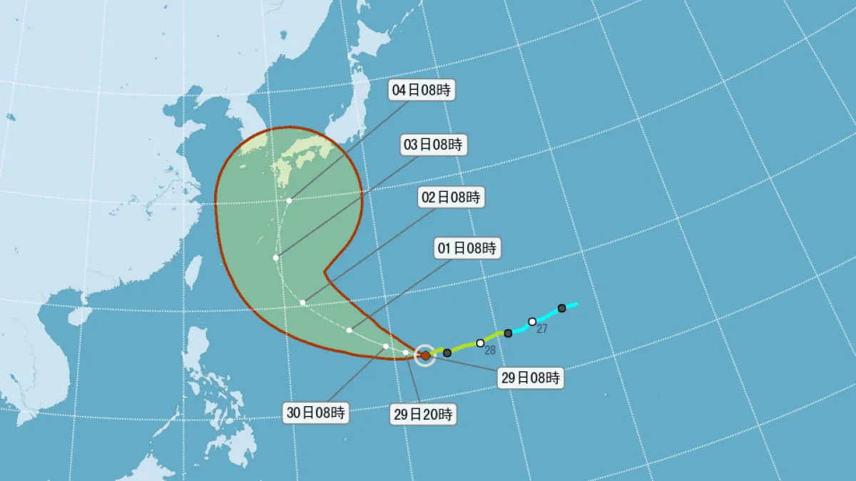 中颱梅姬剛遠離台灣,18號颱風芙蓉又緊接成形。(取自中央氣象局)