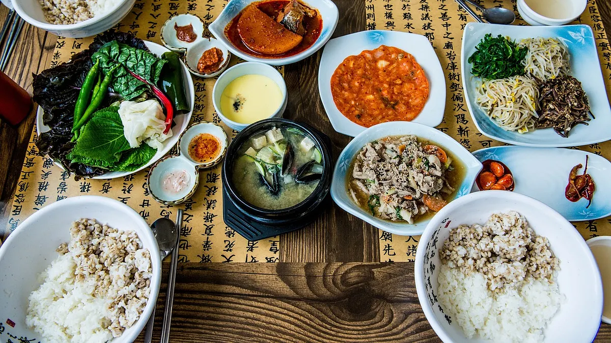 傳統韓式料理與小菜。(示意圖/取自pixabay) 傳統韓式料理與小菜。(示意圖/取自pixabay)