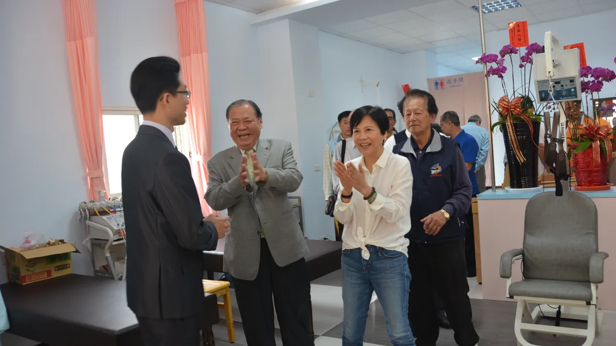澎湖正承復健科診所風光開幕 陳光復到場獻祝福