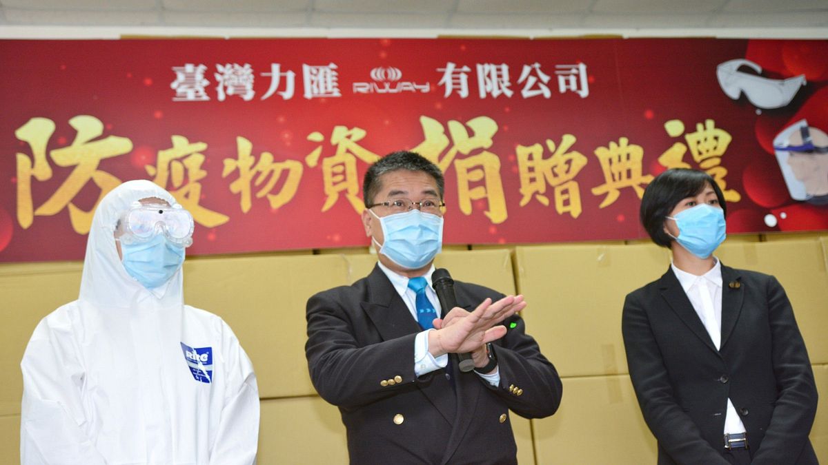 徐國勇邀請企業相挺防疫第一線。(圖/內政部提供) 徐國勇邀請企業相挺防疫第一線。(圖/內政部提供)