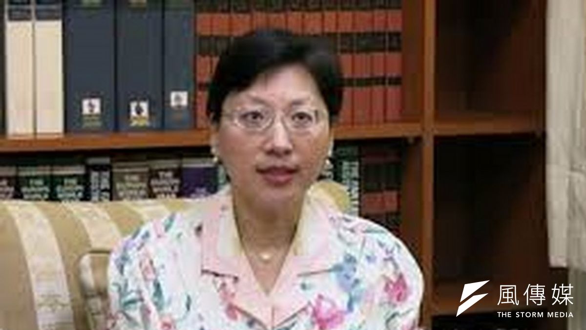 APEC領袖會議邀請函被質疑有矮化之嫌,外交部發言人高安表示,邀請函有適當的尊稱和適當的頭銜,是我方可以接受的安排。(中評社) APEC領袖會議邀請函被質疑有矮化之嫌,外交部發言人高安表示,邀請函有適當的尊稱和適當的頭銜,是我方可以接受的安排。(中評社)