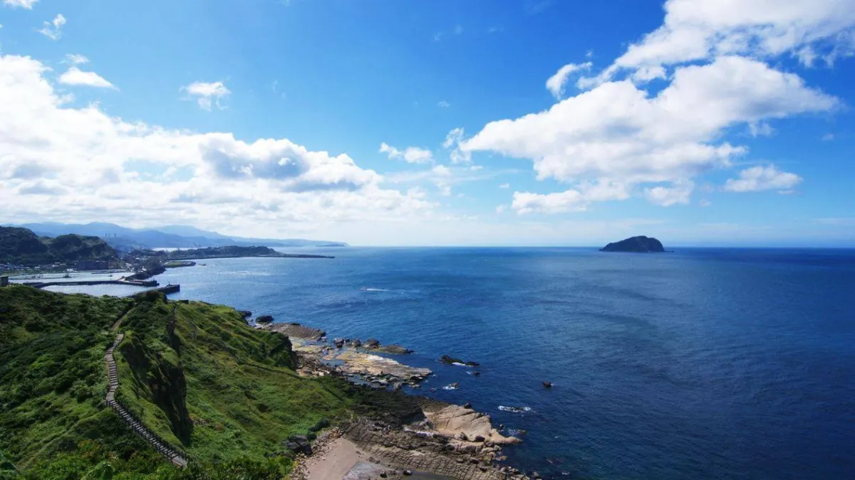 八斗子海濱公園海天一線,晴空碧朗(圖/hmin912@tripadvisor)