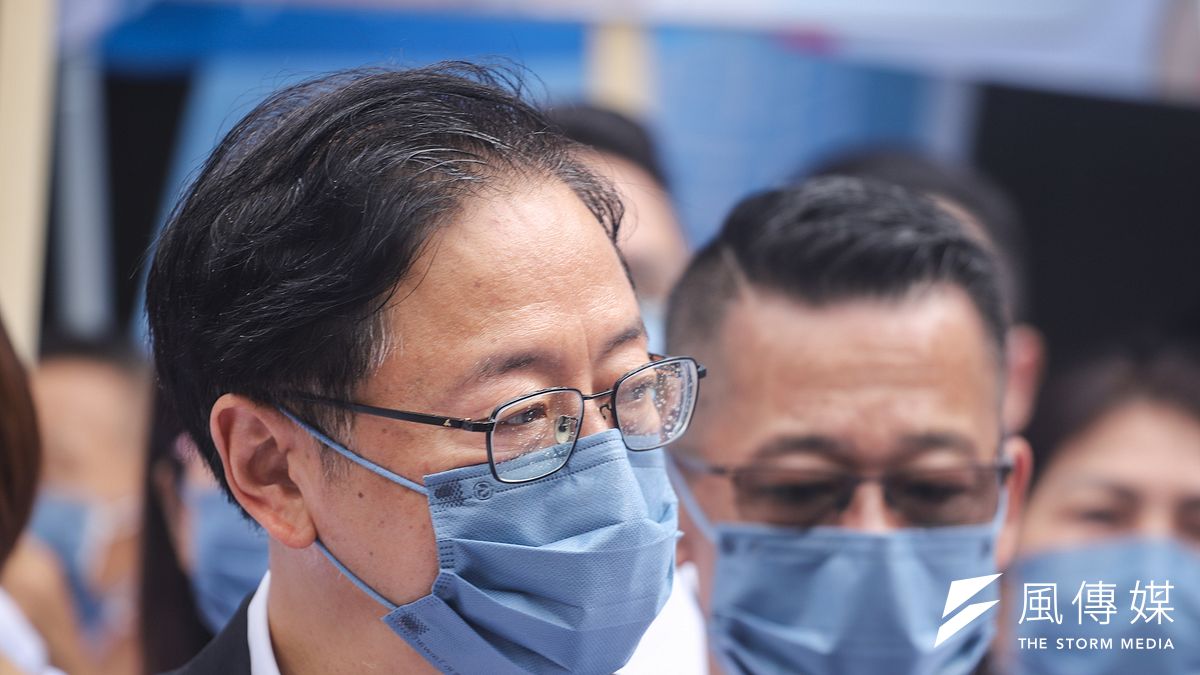 民進黨指控國民黨桃園市長參選人張善政十二年前的政府委託案涉及抄襲。(陳品佑攝) 民進黨指控國民黨桃園市長參選人張善政十二年前的政府委託案涉及抄襲。(陳品佑攝)