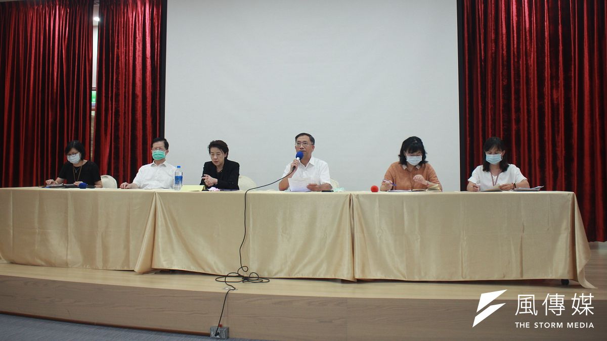 台北市政府23日召開記者會,說明22日內湖未立案私人安養院火警案情。(方炳超攝) 台北市政府23日召開記者會,說明22日內湖未立案私人安養院火警案情。(方炳超攝)