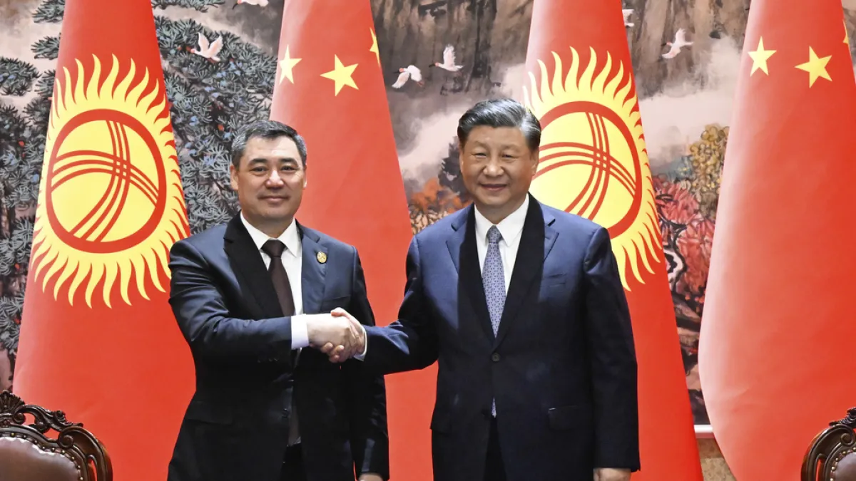 2023年5月18日,中國國家主席習近平與吉爾吉斯總統賈帕洛夫在西安會晤。(美聯社)
