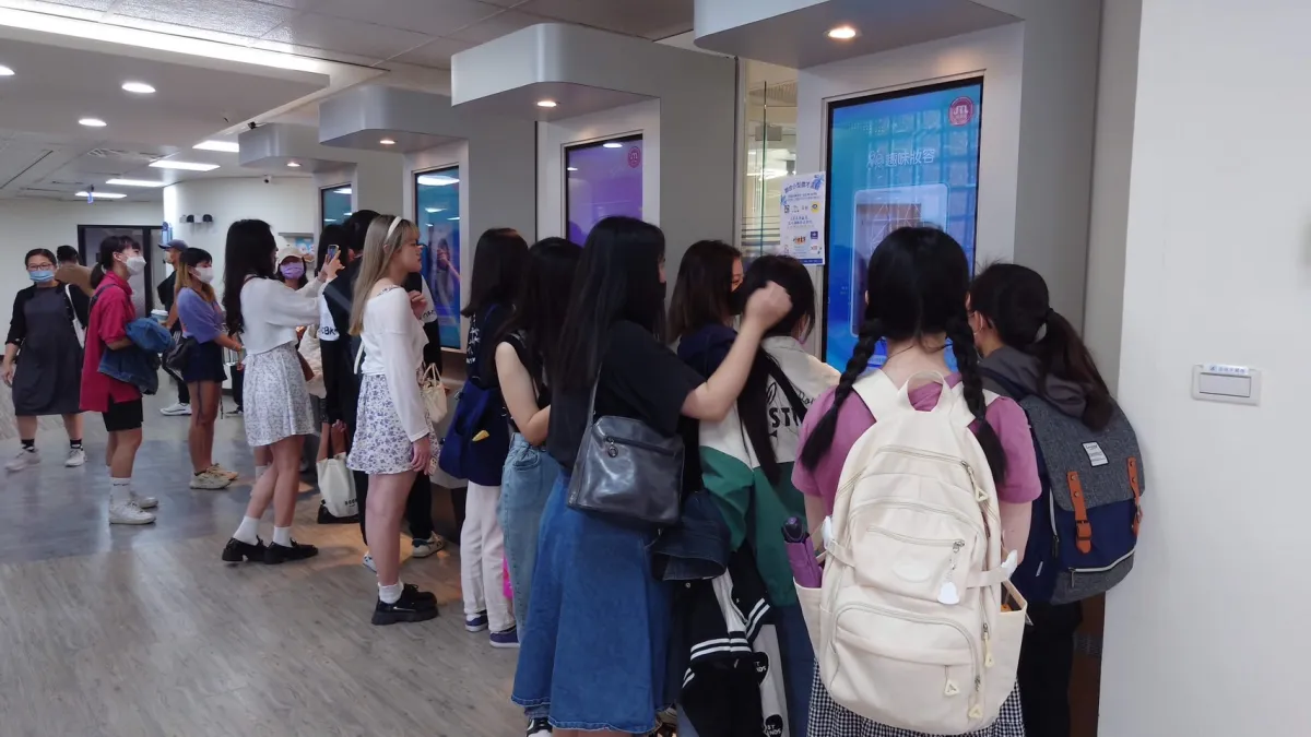 桃分署推動「雙館職涯探索交流」,在賈桃樂學習主題館內設置有虛擬職場體驗。(圖/勞動力發展署桃竹苗分署提供)