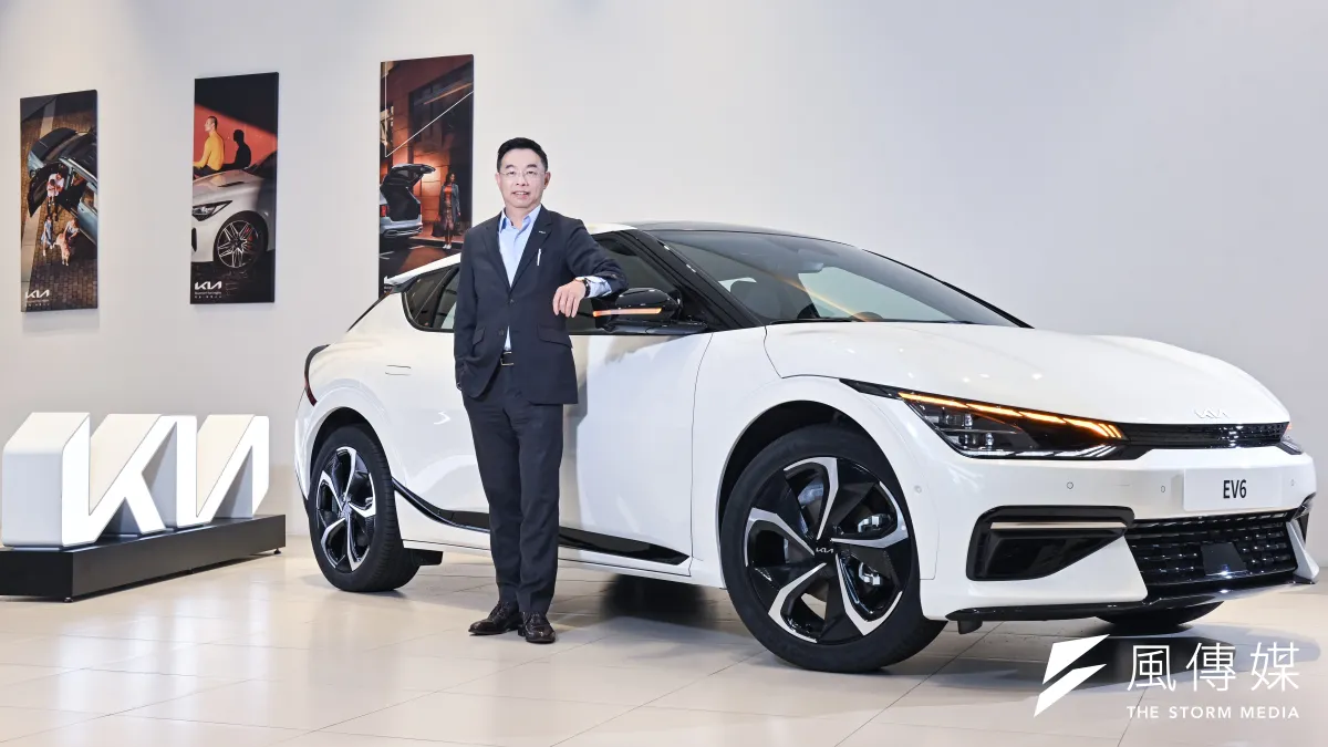 台灣森那美起亞公司總裁李昌益說,Kia汽車的精神是「移動 · 啟發人心」。