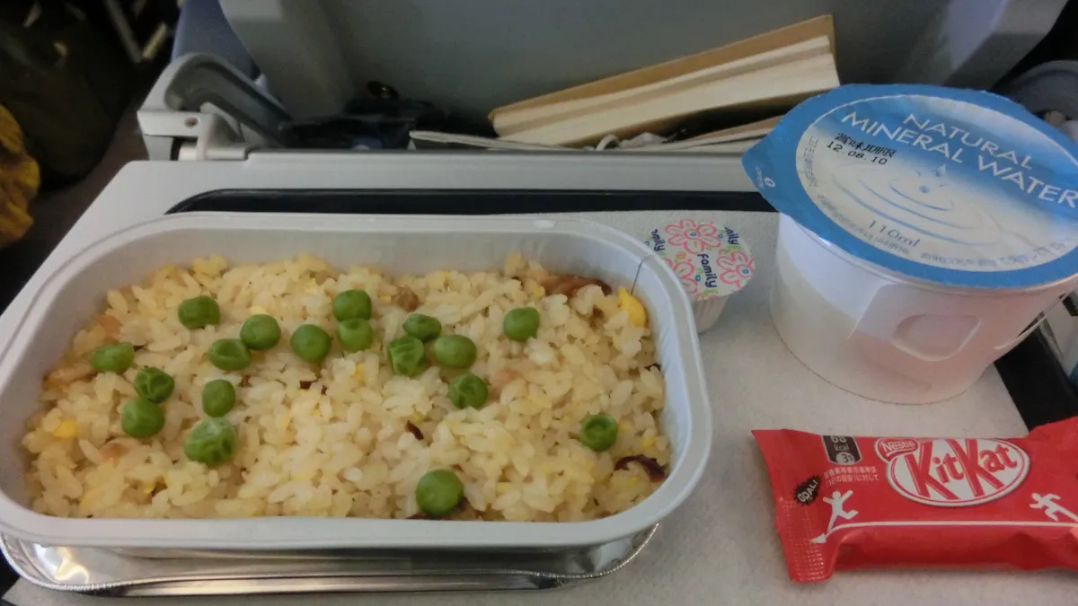 不怎麼可口的飛機餐,會是你旅途中掃興的開始嗎?(圖/shinji_w@flickr)