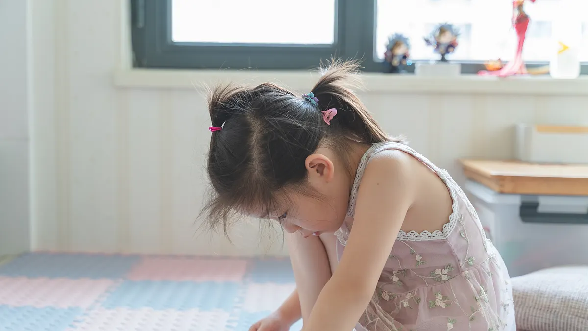 陳志恆心理師擔憂,在疫情延燒、延後開學狀況下,陸配子女恐成校園中被孤立與排擠的對象。(圖/Unsplash) 陳志恆心理師擔憂,在疫情延燒、延後開學狀況下,陸配子女恐成校園中被孤立與排擠的對象。(圖/Unsplash)