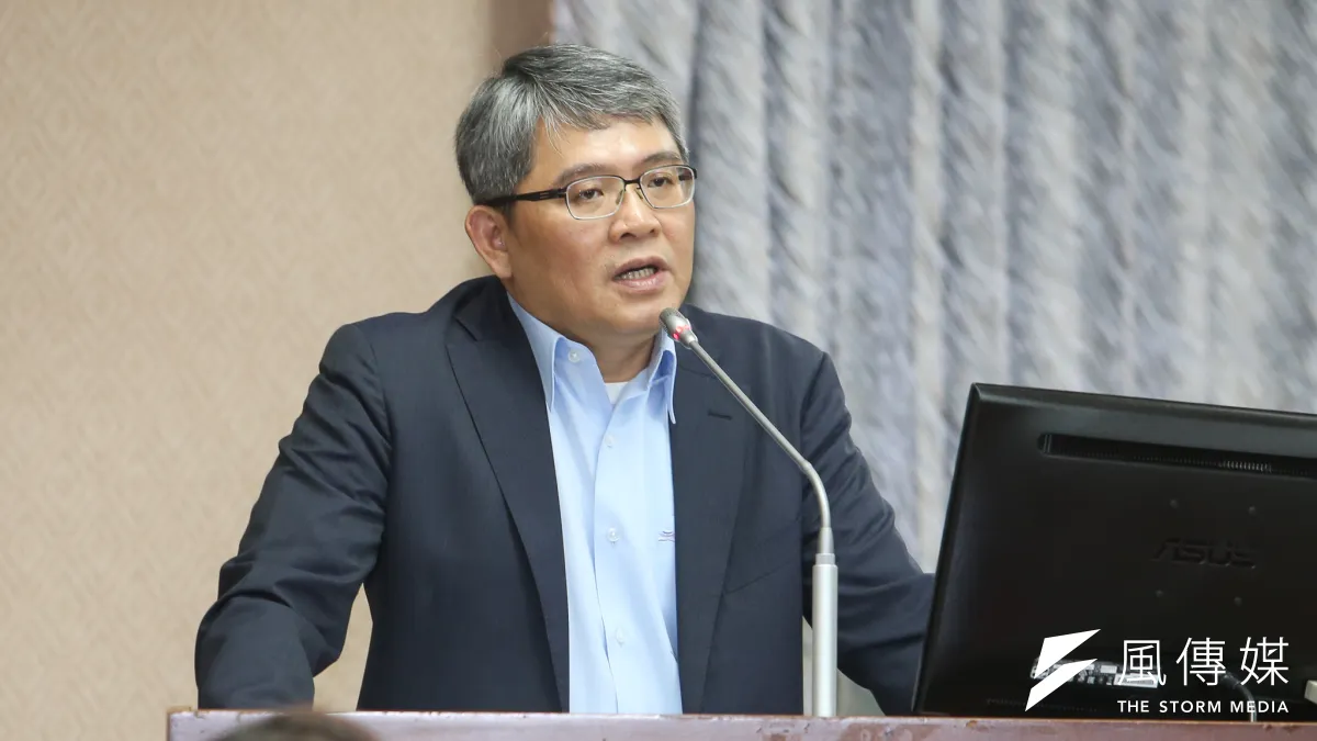 為使地方議會落實公開透明,立法院今(11)日通過《地方制度法》增訂第54條之1,未來地方議會開議將公開轉播。內政部次長花敬群表示,會盡快訂出子法,盼在今年內處理。(陳明仁攝)