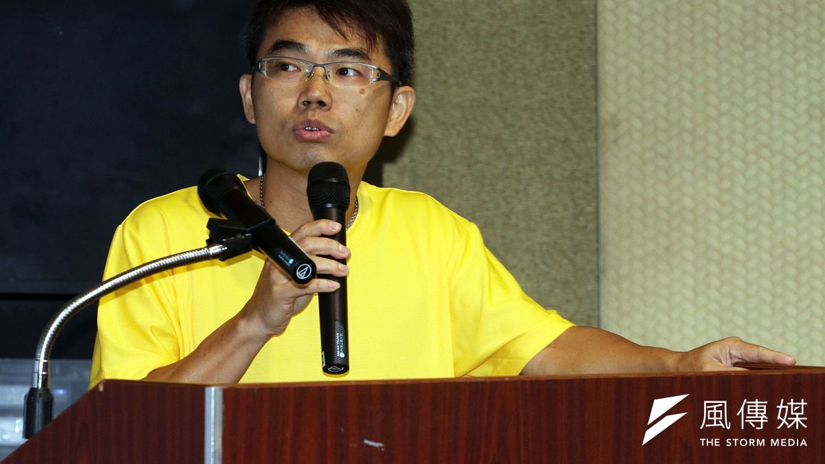 台灣新動力智庫31日舉辦「青年創業的困境與解方」論壇,雞排博士宋耿郎建議年輕人,創業前要先想想動機,是「被迫創業」?是因為3年不漲薪水所以創業?還是跟老闆同事處不好才去創?。(蘇仲泓攝) 台灣新動力智庫31日舉辦「青年創業的困境與解方」論壇,雞排博士宋耿郎建議年輕人,創業前要先想想動機,是「被迫創業」?是因為3年不漲薪水所以創業?還是跟老闆同事處不好才去創?。(蘇仲泓攝)