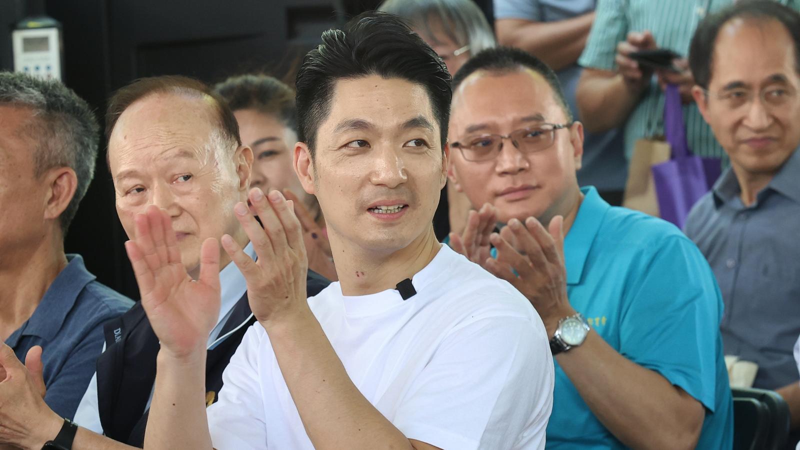 周五放颱風假可能性?蔣萬安21日最新回應 強颱薔琵侵台機率曝光,「這時」風雨最大