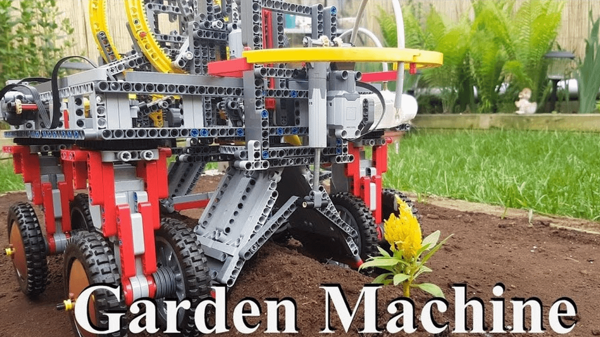 外國神人這次 DIY 自動種花機孝敬母親。(圖/取自 YouTube,智慧機器人網提供) 外國神人這次 DIY 自動種花機孝敬母親。(圖/取自 YouTube,智慧機器人網提供)