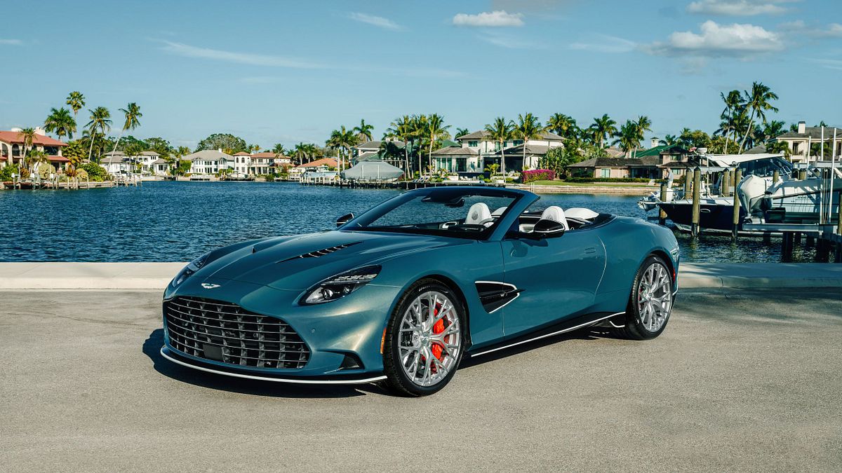 不敵川普關稅和中國市場疲軟!「龐德座駕」宣告裁員20%省錢,至少600人陷失業危機