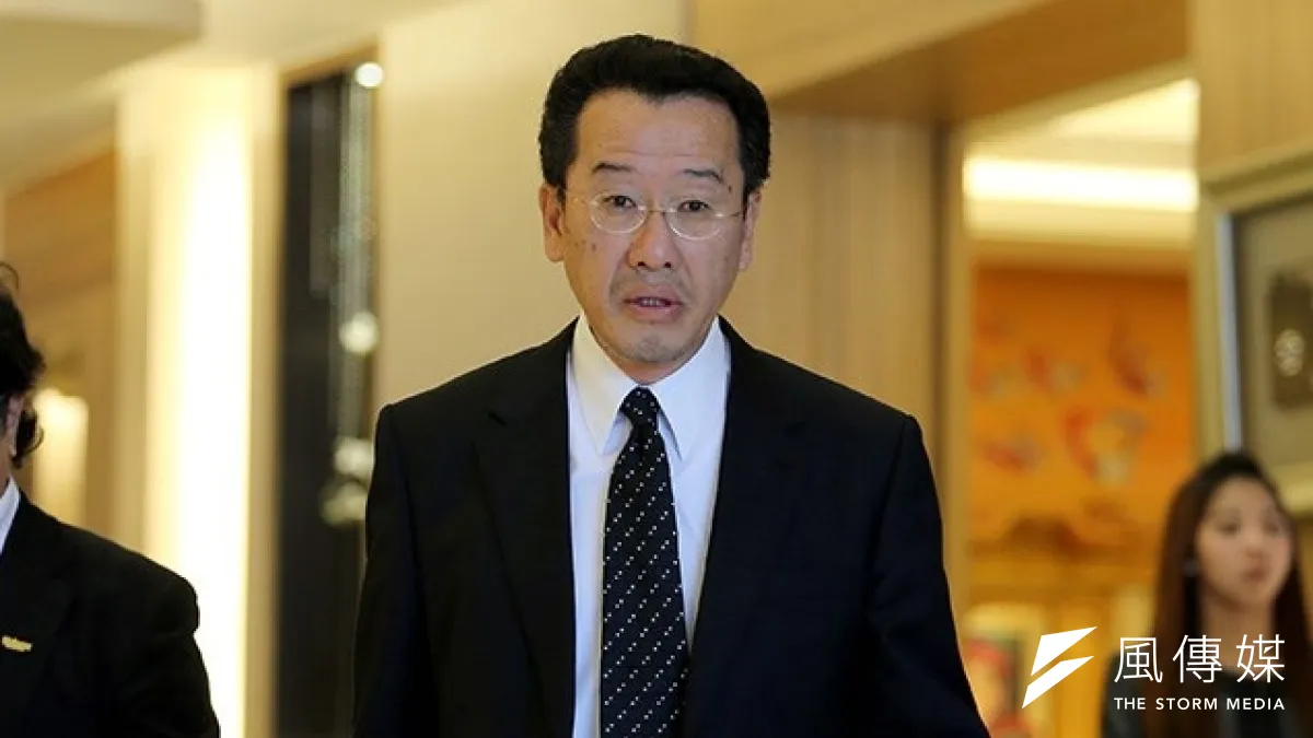 民進黨大老蔡同榮11日病逝,律師顧立雄當天下午特地前往靈堂致意。(吳逸驊攝)