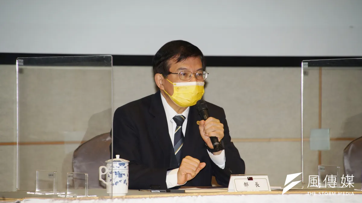 交通部長王國材於110年道路交通安全總報告中痛批酒駕者「混蛋」,並警告再犯會讓他們吃牢飯。(資料照,盧逸峰攝)