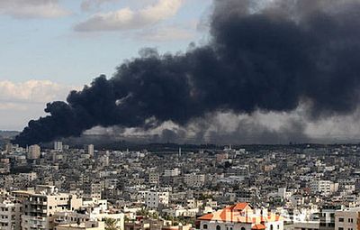 圖為2013年以色列對巴勒斯坦的空襲。(新華網) 圖為2013年以色列對巴勒斯坦的空襲。(新華網)