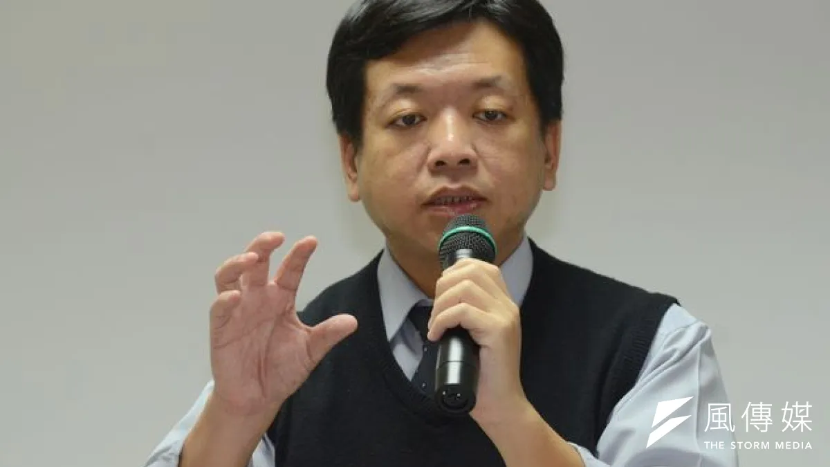 台北市長當選人柯文哲小內閣到位,但社會局長許立民醫師出身,台大社會系教授、蔡英文重要智囊依舊質疑其不具專業。(宋小海攝)